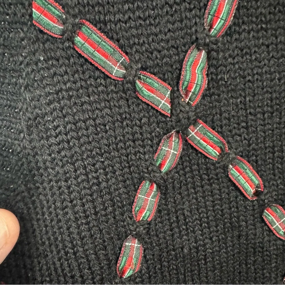 Pendleton Women's Black V-Neck Sweater Vest wool Christmas medium vintage - Picture 3 of 5